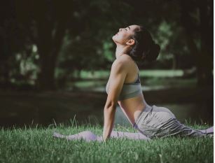 - LEZIONI DI YOGA